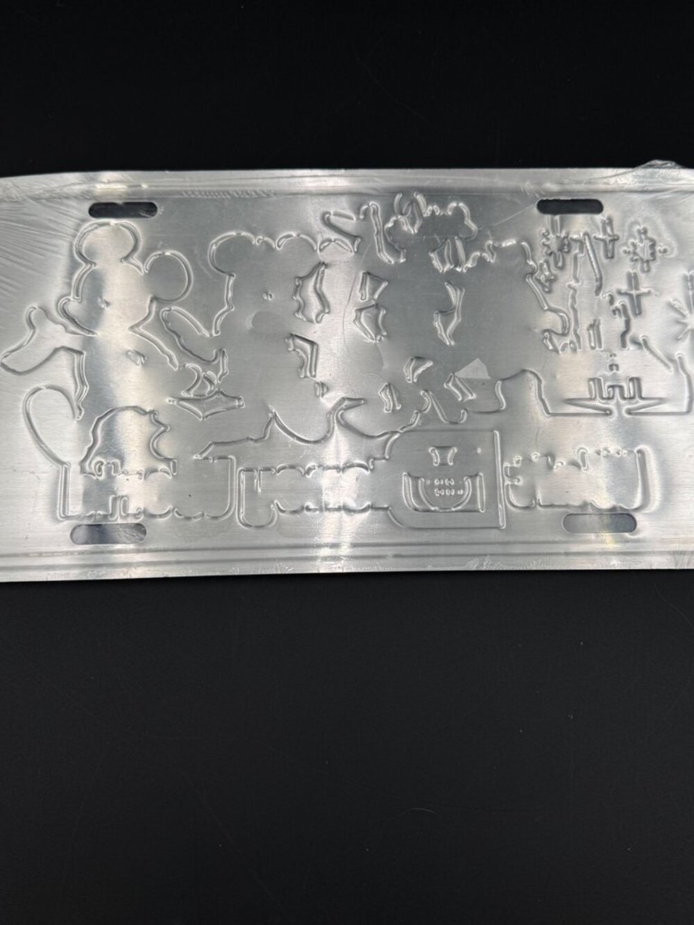 Walt Disney World License Plate Magic Kingdom Mickey Mouse Pluto Donald Duck - Picture 2 of 2